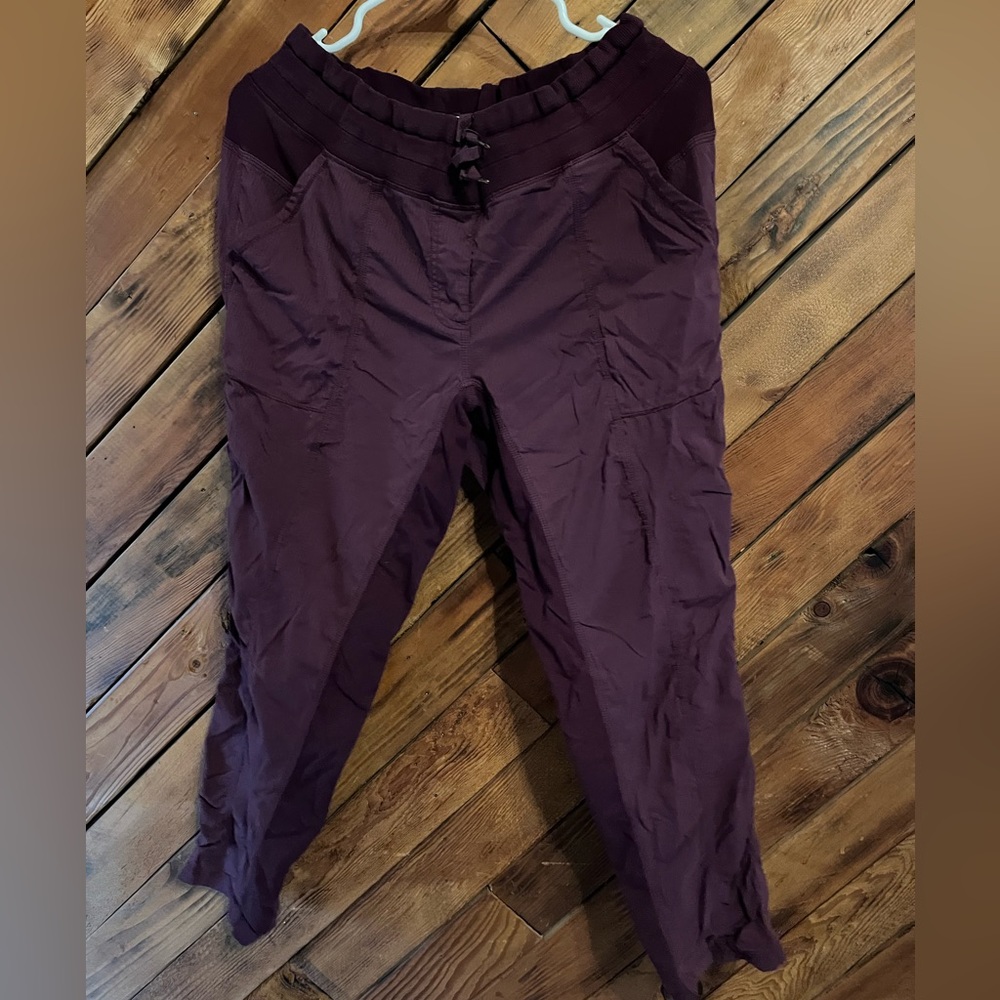 Lululemon Jogger yoga Pants Purple